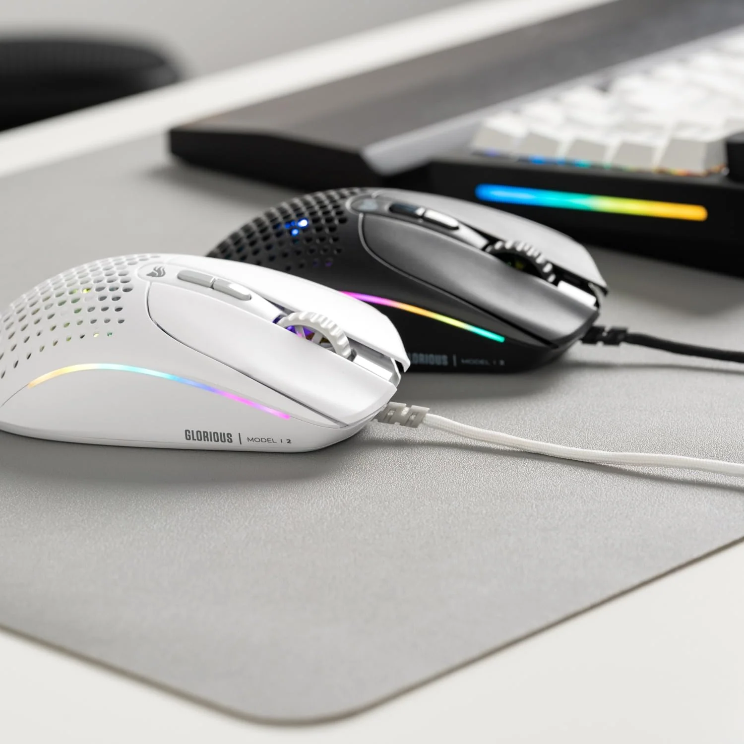 Glorious Model IV2 Wired Gaming Mouse - White - Image 5