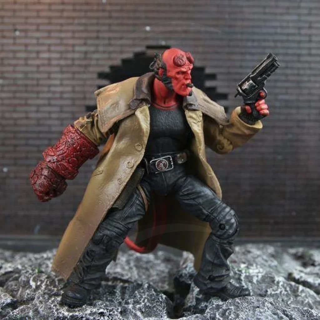 Hellboy Mezco HB 7" Action Figure Smoking Ver. Series 2 Collection - Image 5