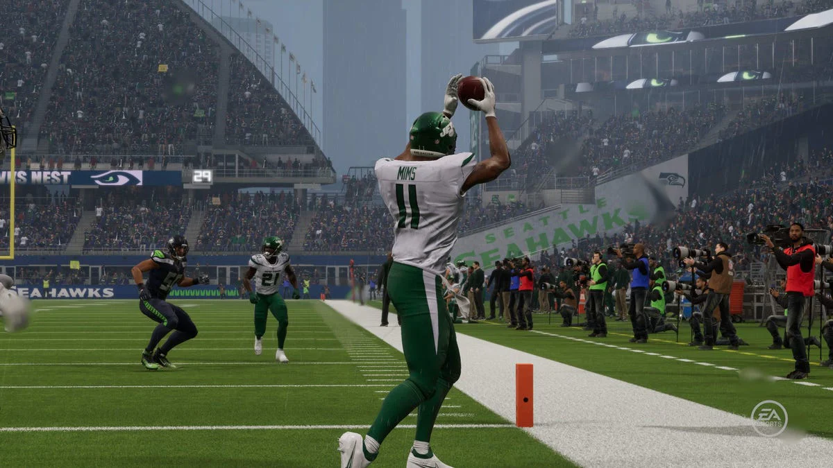 Madden NFL 21 - PlayStation 5 - Image 2